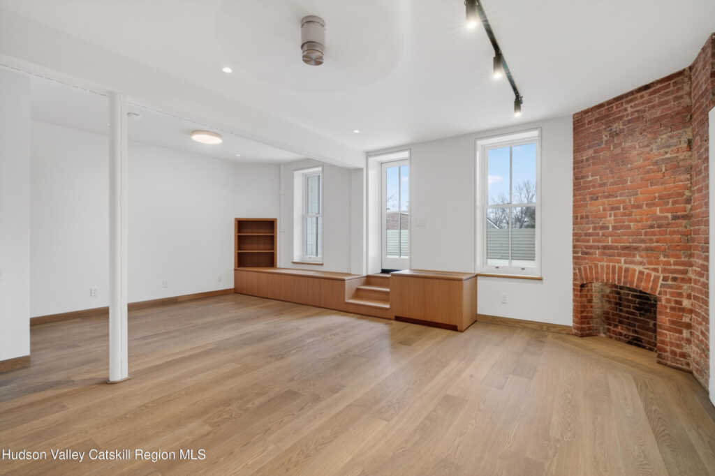 316 Wall Street, Unit #1, Kingston, NY 12401 - Photo 4 of 35