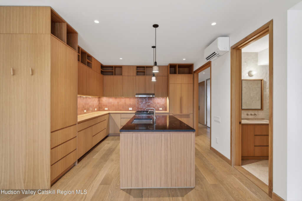 316 Wall Street, Unit #1, Kingston, NY 12401 - Photo 8 of 35