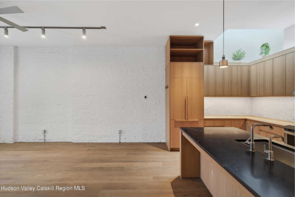 316 Wall Street, Unit #2, Kingston, NY 12401 - Photo 5 of 47