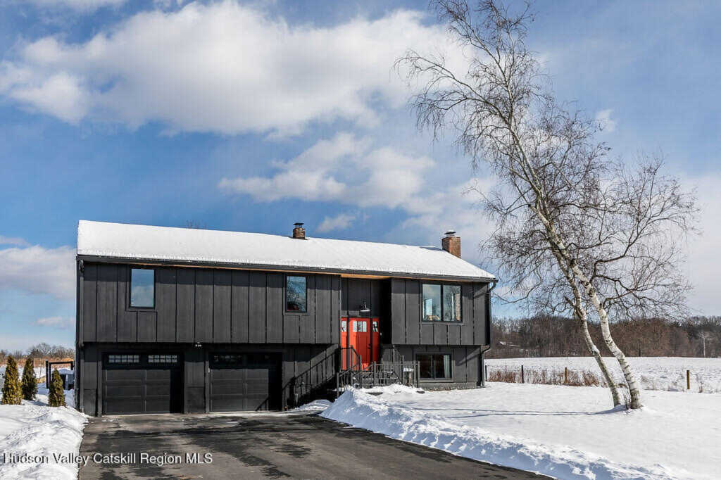 29 Rest Plaus Road, Stone Ridge, NY 12484