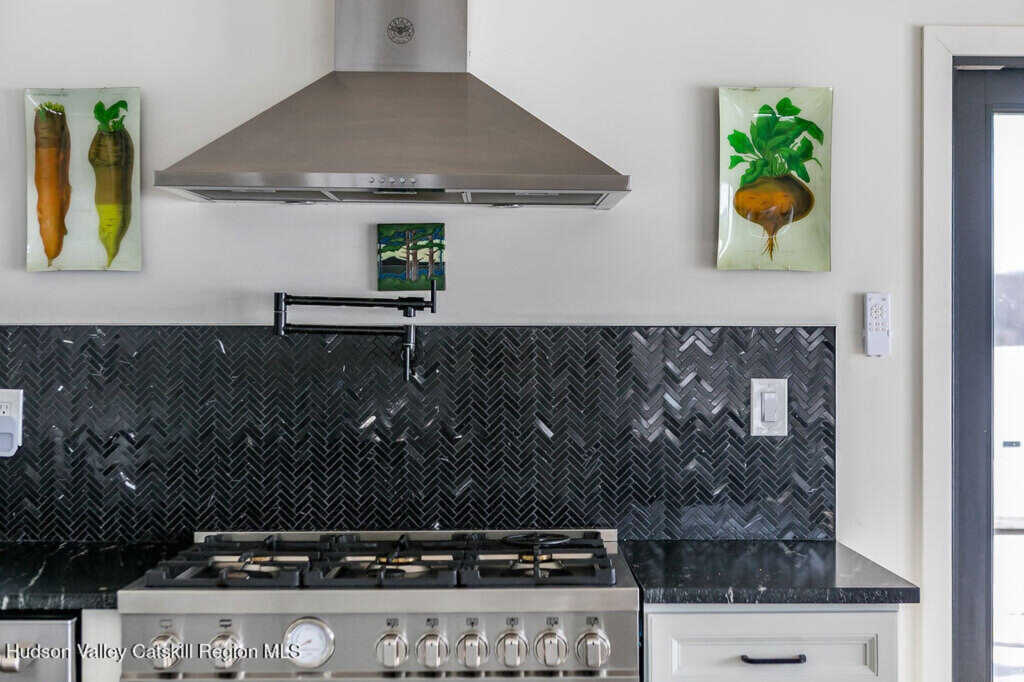 29 Rest Plaus Road, Stone Ridge, NY 12484 - Photo 17 of 44