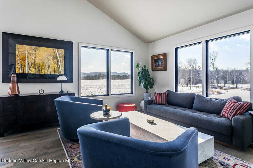 29 Rest Plaus Road, Stone Ridge, NY 12484 - Photo 7 of 44