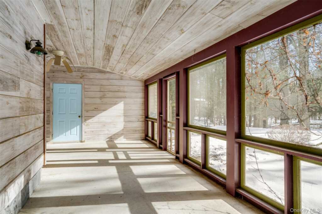 65 Cobble Creek Road, Saugerties, NY 12477 - Photo 11 of 44