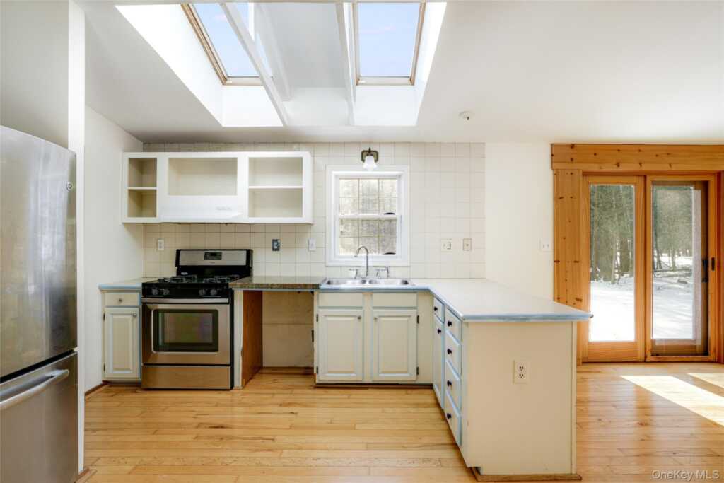 65 Cobble Creek Road, Saugerties, NY 12477 - Photo 29 of 44