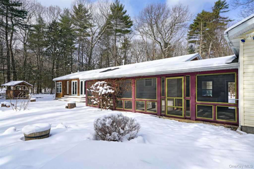 65 Cobble Creek Road, Saugerties, NY 12477 - Photo 9 of 44