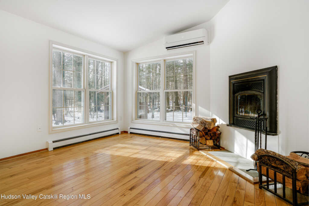 65 Cobble Creek Road, Saugerties, NY 12477 - Photo 13 of 45