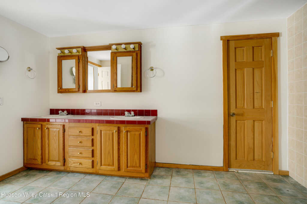 65 Cobble Creek Road, Saugerties, NY 12477 - Photo 20 of 45