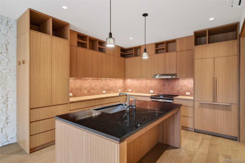 316 Wall Street, Unit #1, Kingston, NY 12401 - Photo 10 of 39