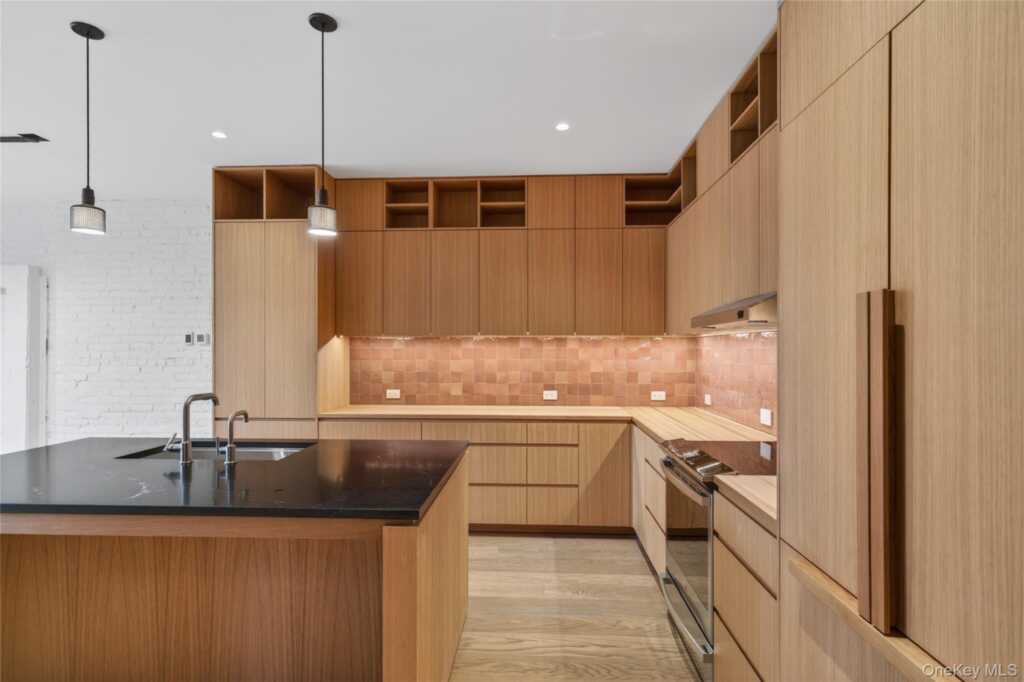 316 Wall Street, Unit #1, Kingston, NY 12401 - Photo 11 of 39