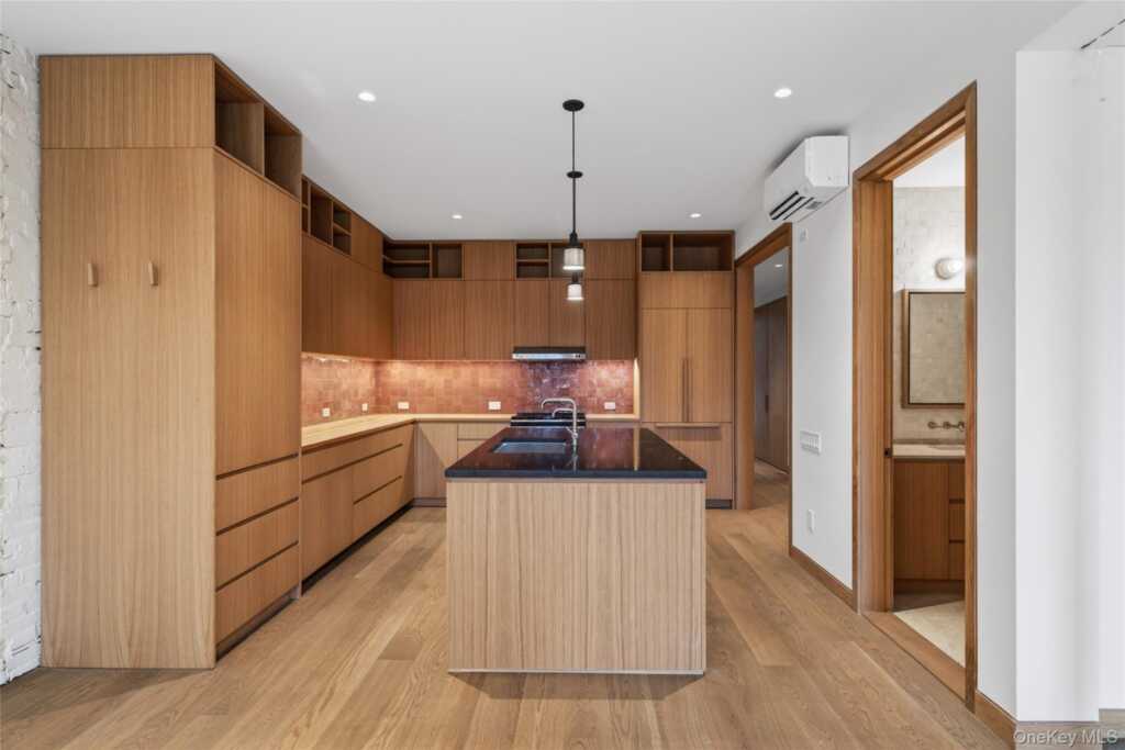 316 Wall Street, Unit #1, Kingston, NY 12401 - Photo 13 of 39