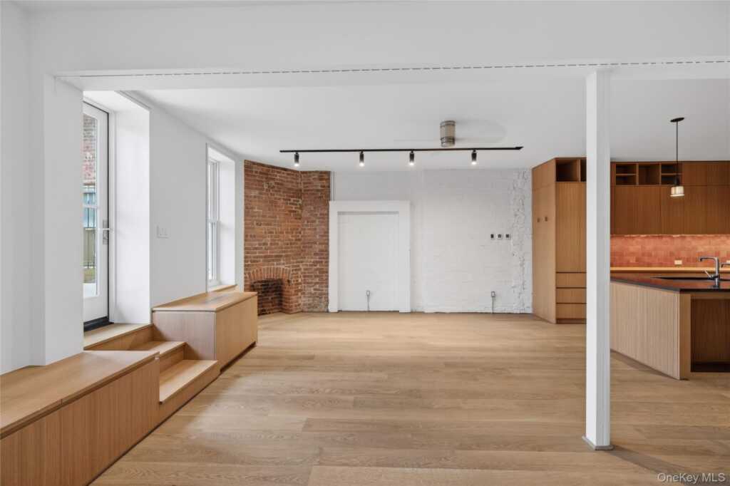 316 Wall Street, Unit #1, Kingston, NY 12401 - Photo 5 of 39