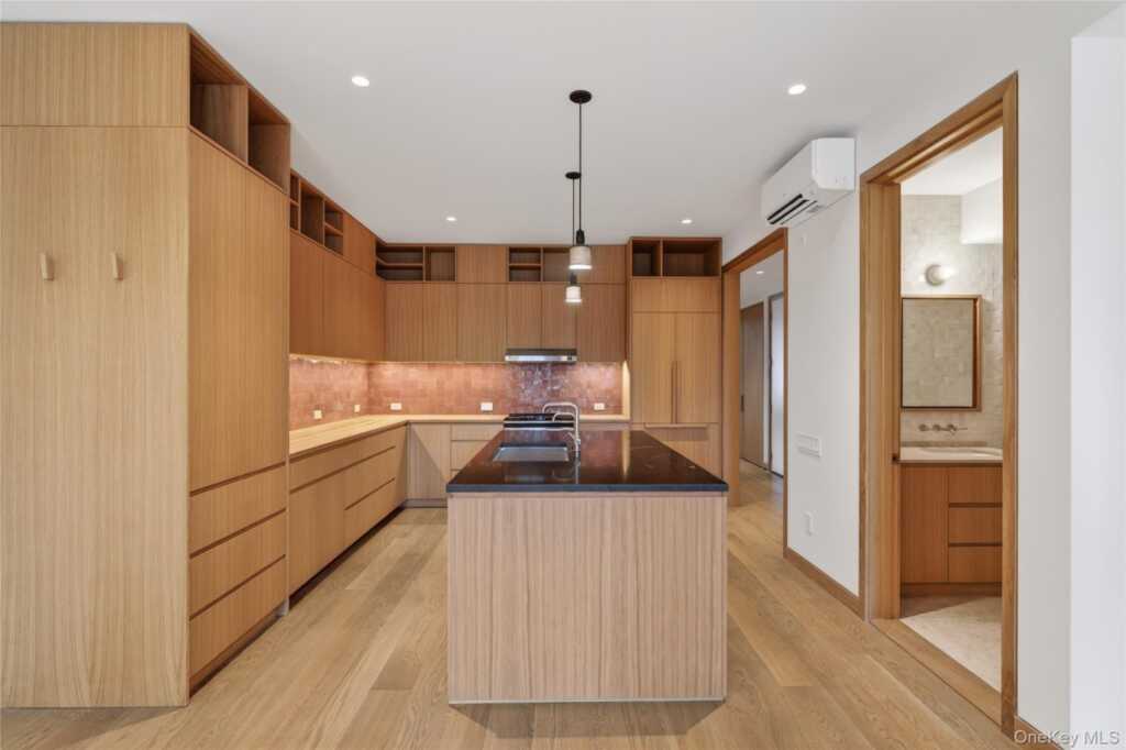 316 Wall Street, Unit #1, Kingston, NY 12401 - Photo 9 of 39