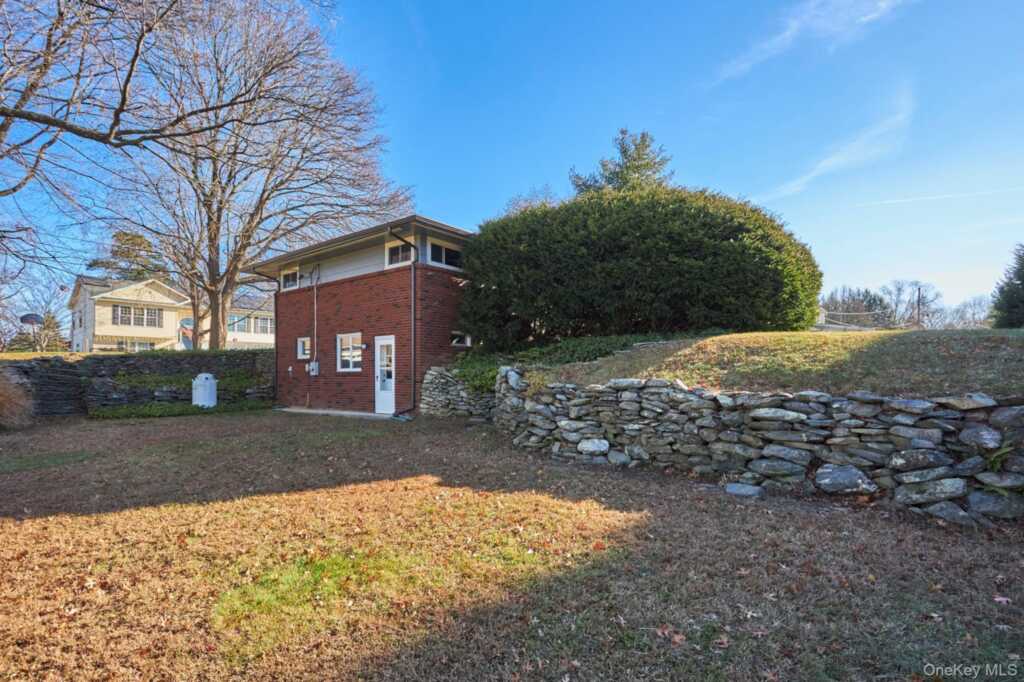 41 Trinity Place, Rhinebeck, NY 12572 - Photo 18 of 19