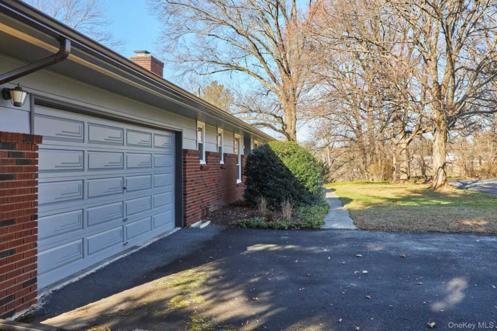 41 Trinity Place, Rhinebeck, NY 12572 - Photo 2 of 19