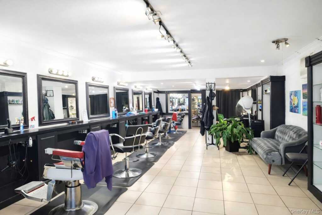 7 W Market Street, Rhinebeck, NY 12572 - Photo 2 of 10