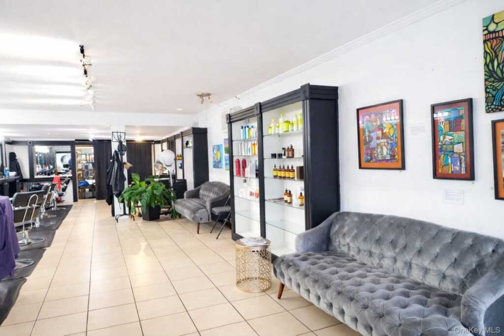 7 W Market Street, Rhinebeck, NY 12572 - Photo 4 of 10