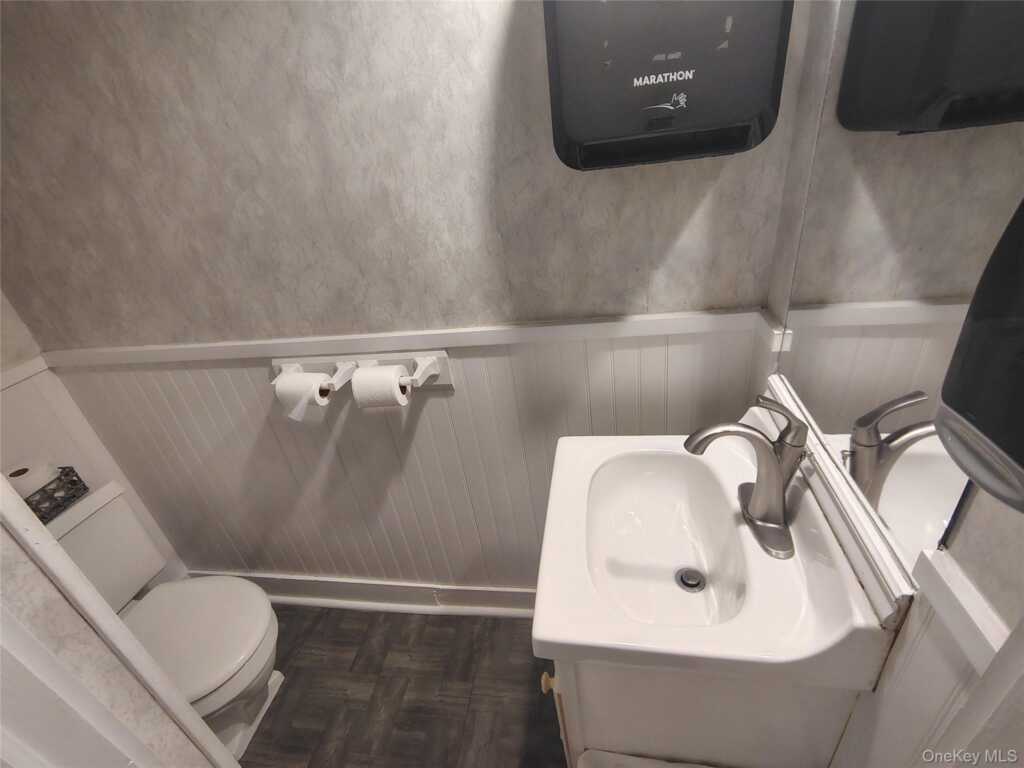 7 W Market Street, Rhinebeck, NY 12572 - Photo 9 of 10