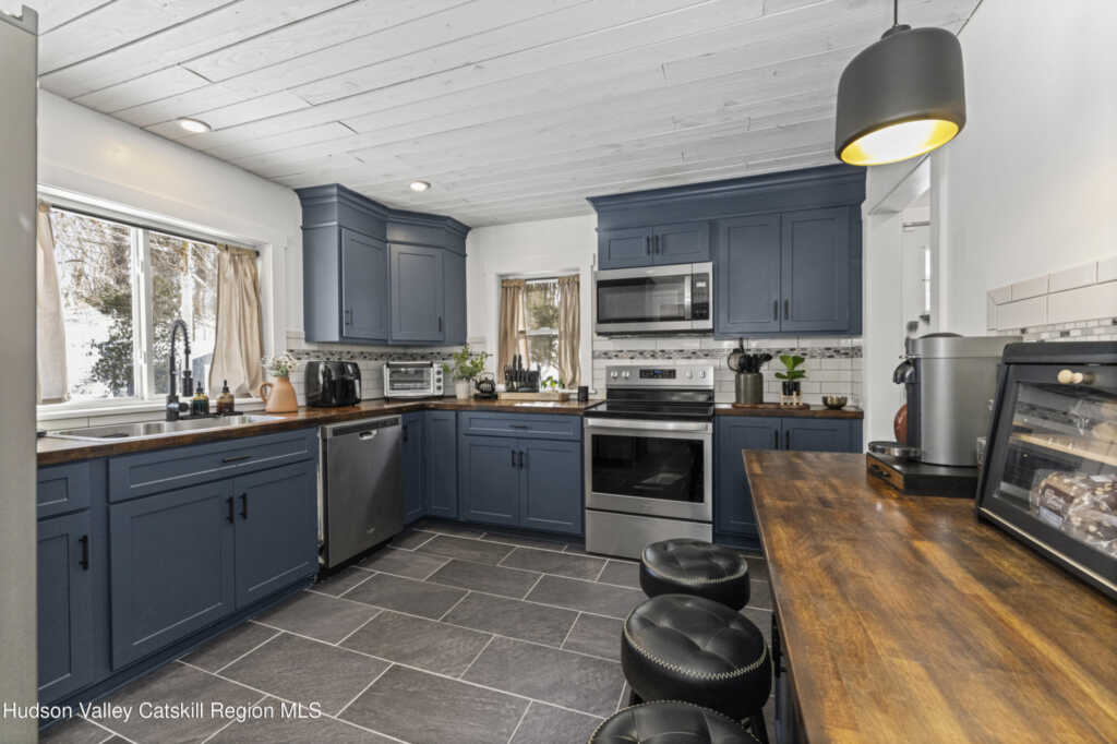 57 Marys Avenue, Kingston, NY 12401 - Photo 2 of 39