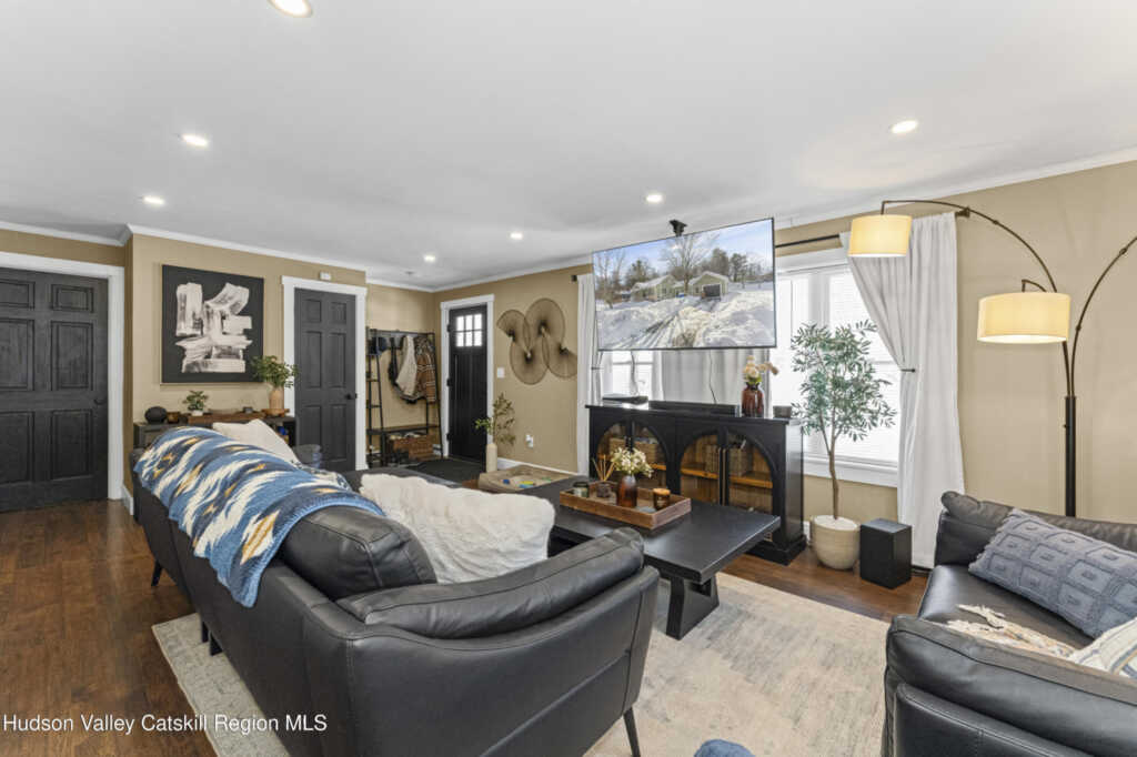 57 Marys Avenue, Kingston, NY 12401 - Photo 3 of 39