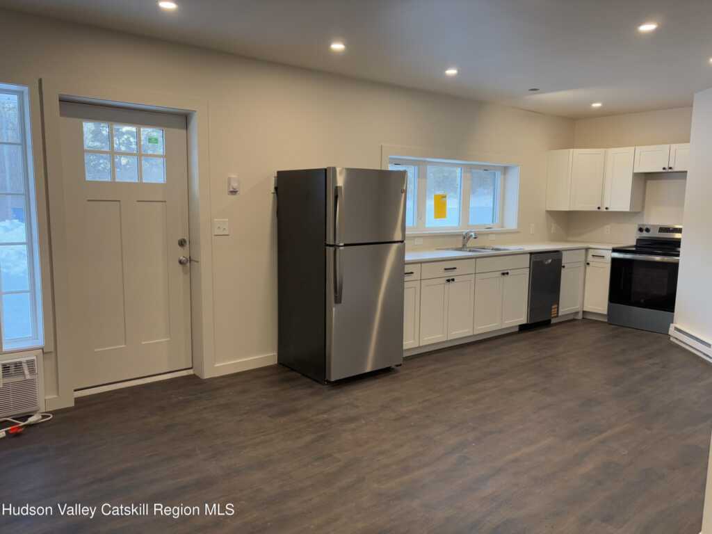 3559 Route 32 N, Unit #6, Saugerties, NY 12477 - Photo 2 of 7