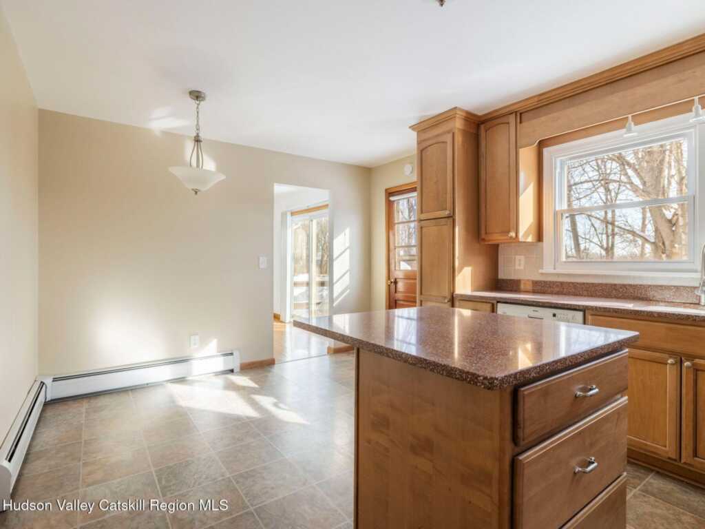 337 Elmendorf Drive, Hurley, NY 12443 - Photo 22 of 47