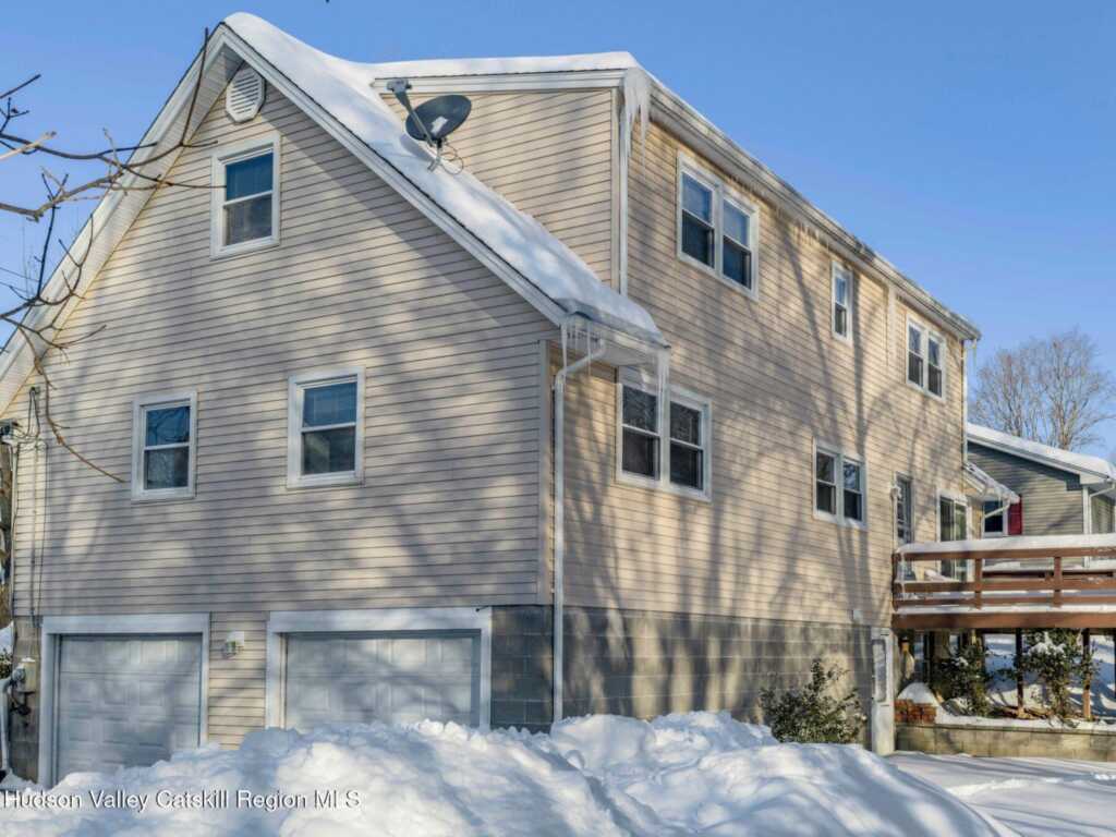 337 Elmendorf Drive, Hurley, NY 12443 - Photo 5 of 47