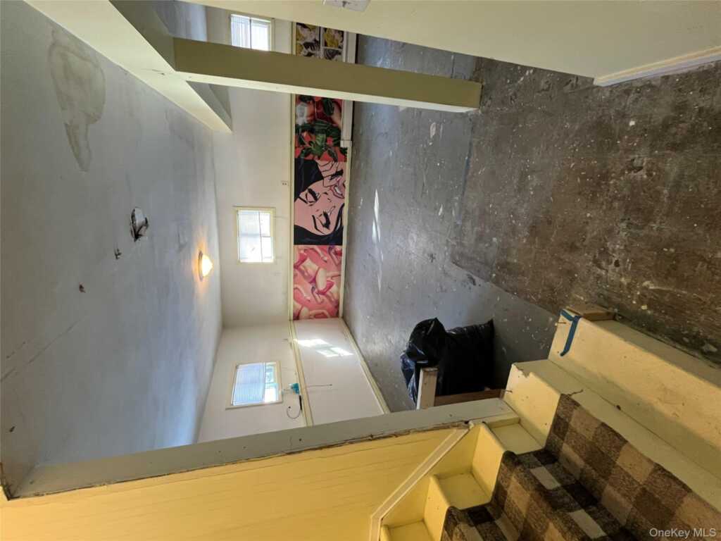 21 Mountain View Avenue, Saugerties, NY 12477 - Photo 11 of 13