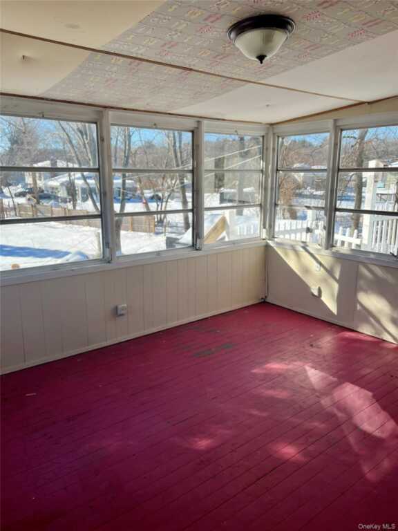 21 Mountain View Avenue, Saugerties, NY 12477 - Photo 12 of 13