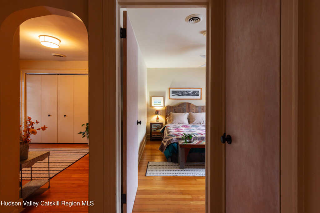 95 Lakeview Avenue, Kingston, NY 12401 - Photo 5 of 37