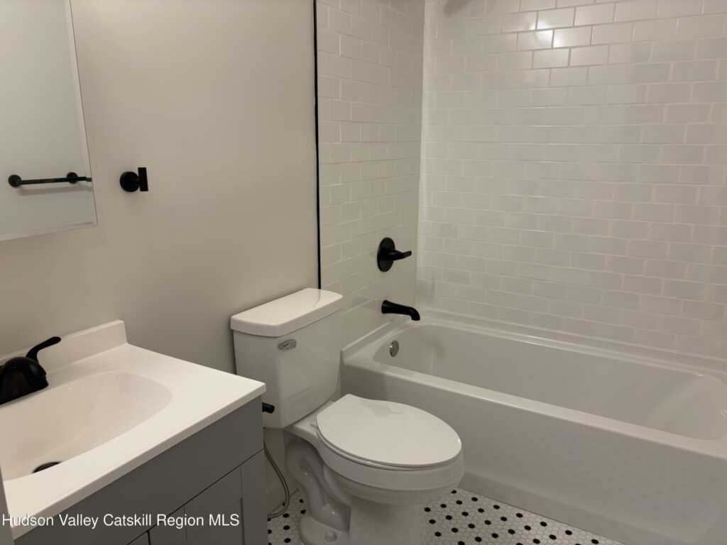 3559 New York 32, Unit #7, Saugerties, NY 12477 - Photo 5 of 9