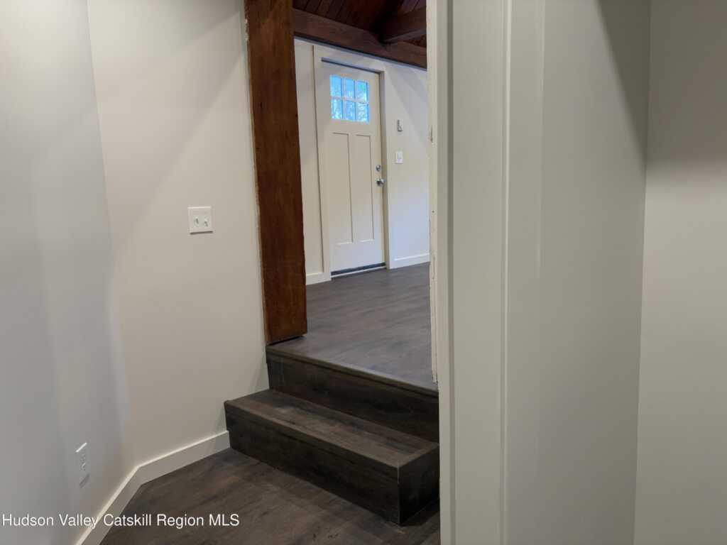 3559 New York 32, Unit #7, Saugerties, NY 12477 - Photo 6 of 9