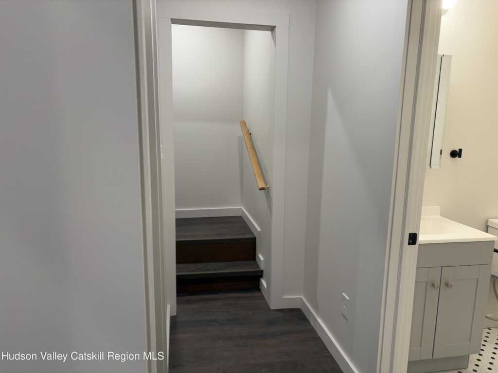 3559 New York 32, Unit #7, Saugerties, NY 12477 - Photo 7 of 9