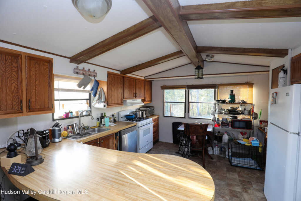 27 Trooper Drive, Unit #27, Hurley, NY 12443 - Photo 4 of 18