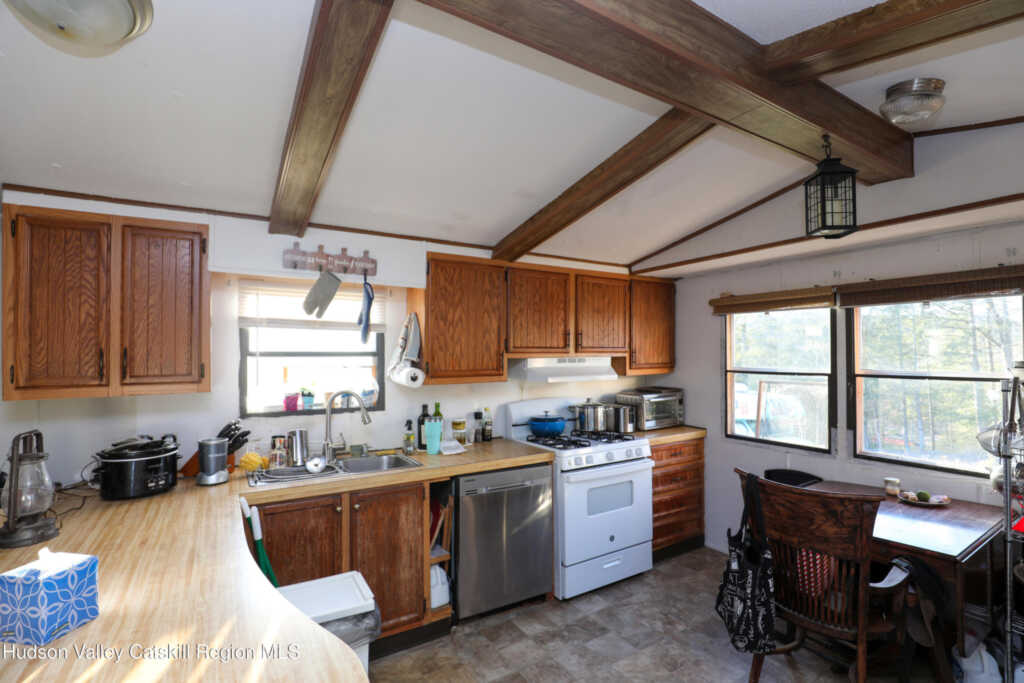 27 Trooper Drive, Unit #27, Hurley, NY 12443 - Photo 6 of 18