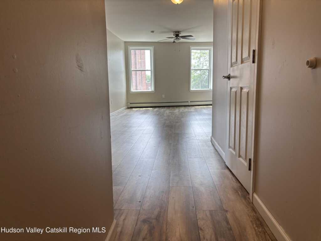 666 Broadway, Unit ##3  3rd Fl, Kingston, NY 12401 - Photo 3 of 16