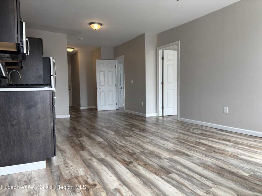 666 Broadway, Unit ##3  3rd Fl, Kingston, NY 12401 - Photo 6 of 16