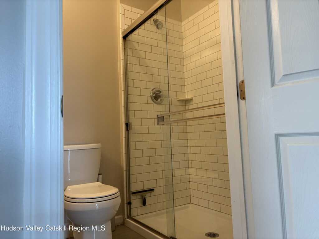 666 Broadway, Unit ##3  3rd Fl, Kingston, NY 12401 - Photo 9 of 16