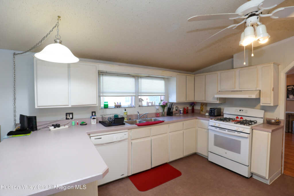 600 Chester Street, Unit #31, Kingston, NY 12401 - Photo 6 of 21