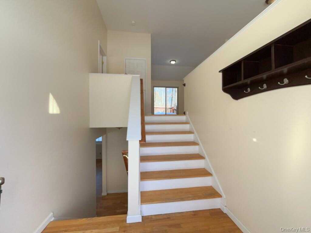 2 Fieldstone Drive, New Paltz, NY 12561 - Photo 8 of 15