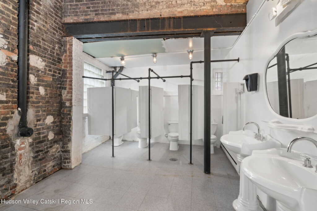 323 Wall Street, Kingston, NY 12401 - Photo 24 of 25