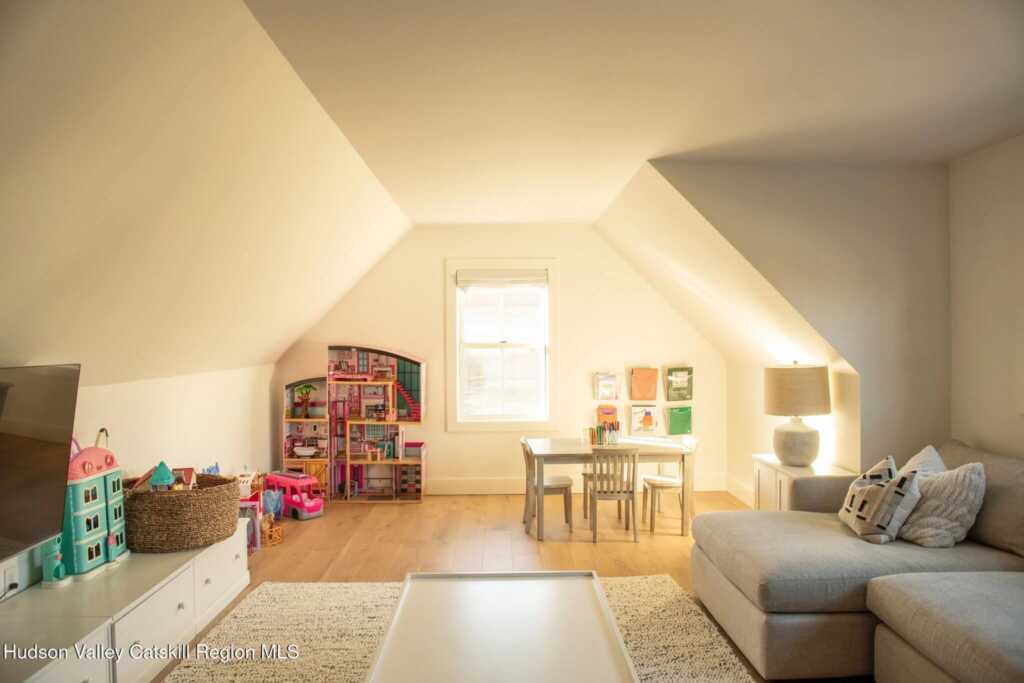 11 Crimson Hill, Rhinebeck, NY 12572 - Photo 22 of 37