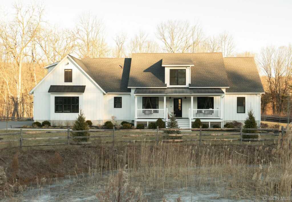 11 Crimson Hill Road, Rhinebeck, NY 12572 - Photo 2 of 37