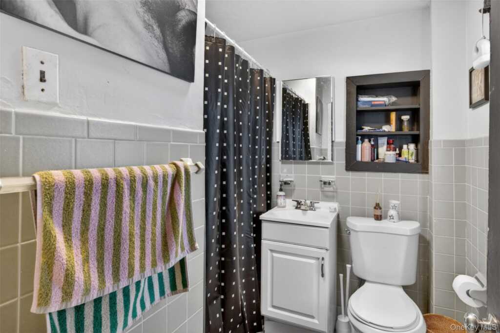 140 Albany Avenue, Kingston, NY 12401 - Photo 10 of 25