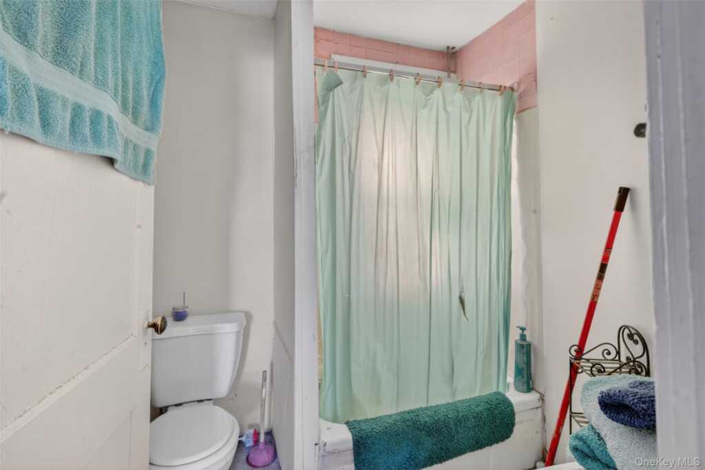 140 Albany Avenue, Kingston, NY 12401 - Photo 20 of 25