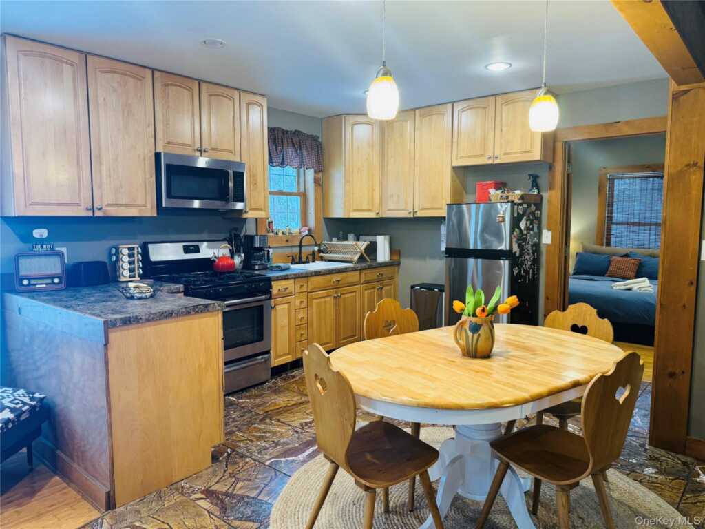 8 S Ohioville Road, New Paltz, NY 12561 - Photo 7 of 26