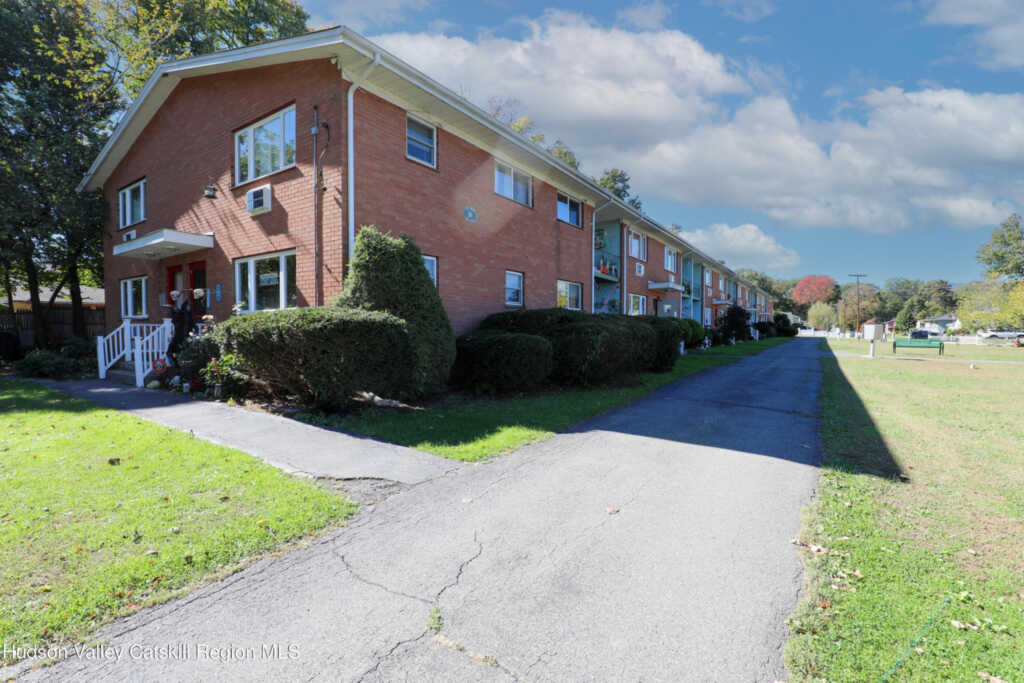 30 Lamb Avenue, Unit #5d, Saugerties, NY 12477 - Photo 2 of 22