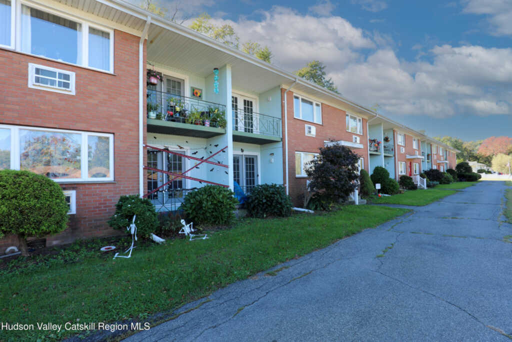 30 Lamb Avenue, Unit #5d, Saugerties, NY 12477 - Photo 3 of 22