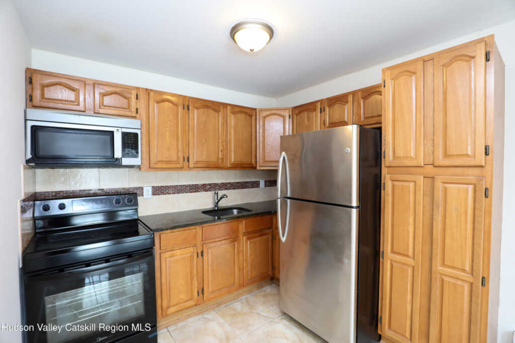 30 Lamb Avenue, Unit #5d, Saugerties, NY 12477 - Photo 7 of 22