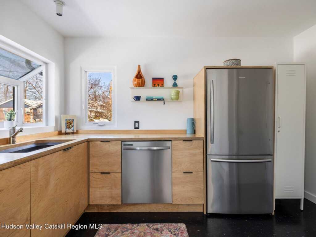 2 Florence Street, Kingston, NY 12401 - Photo 10 of 41