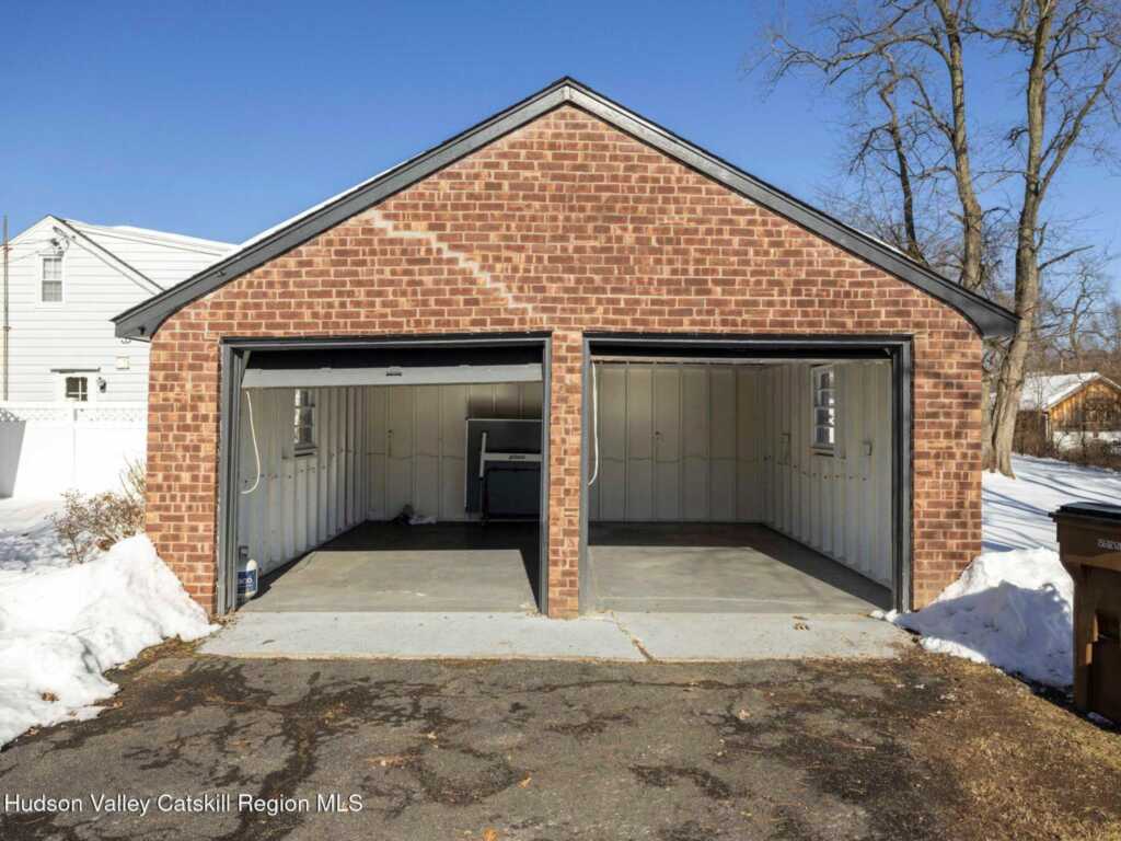 2 Florence Street, Kingston, NY 12401 - Photo 4 of 41